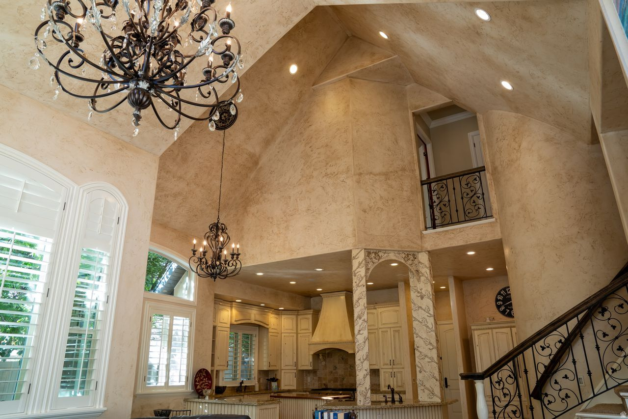 THE COVE IN CORNER CANYON - Residential