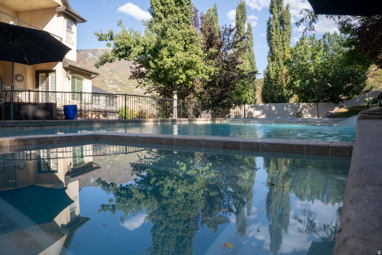 THE COVE IN CORNER CANYON - Residential