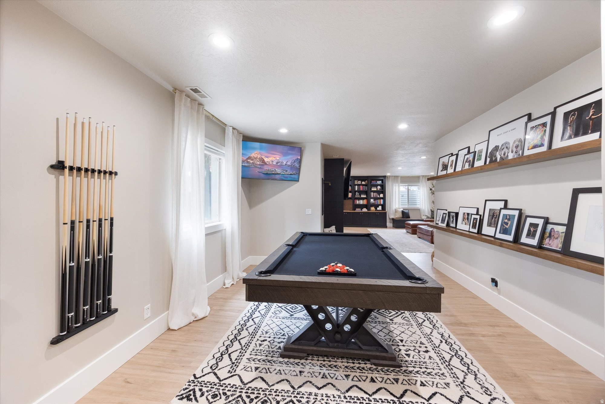 JONES MEADOWS - Residential