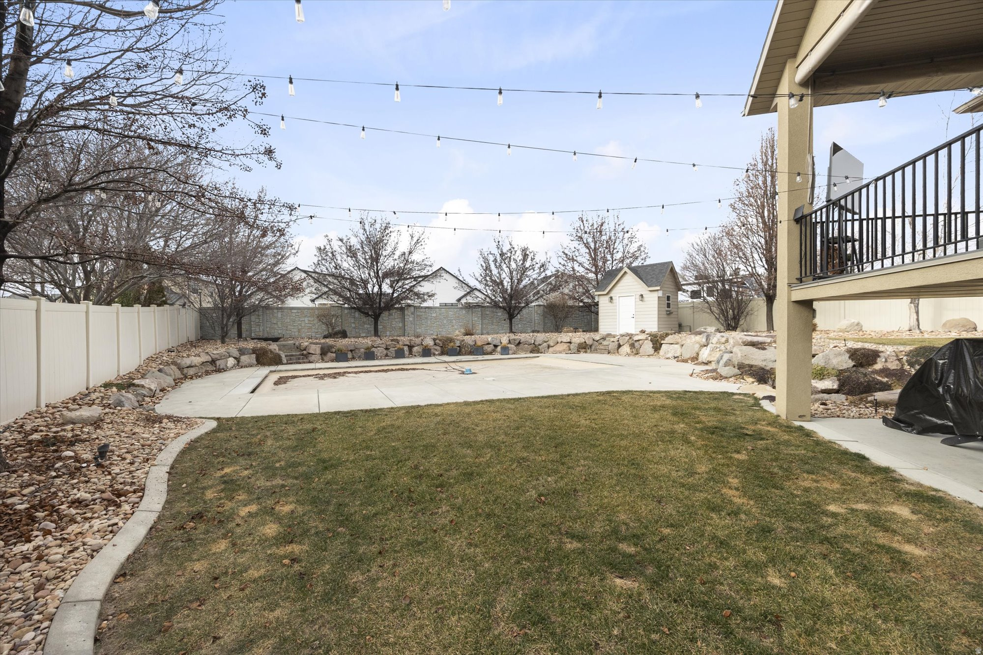 JONES MEADOWS - Residential