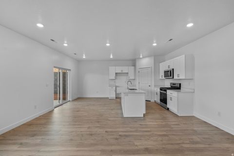 Tiny photo for 1558 S STAIRCASE WAY #4106, Washington, UT 84780 (MLS # 2127415)