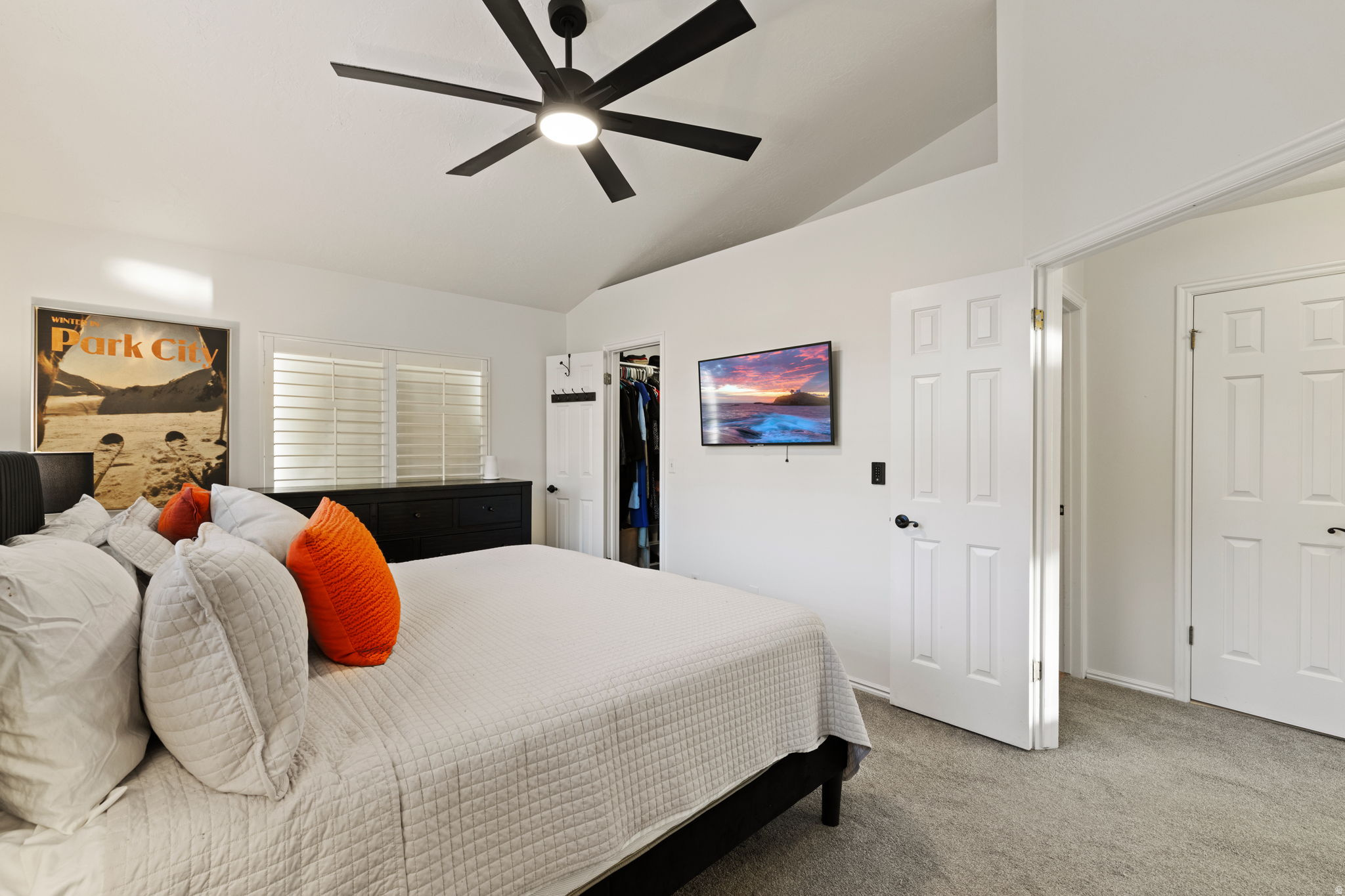 CHELSEA COVE - Residential