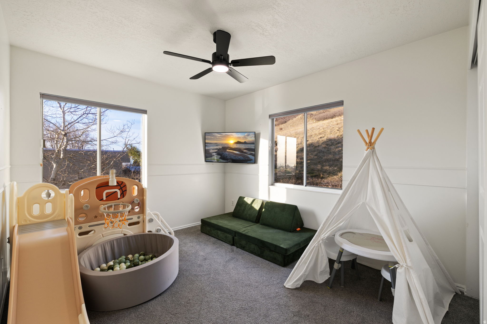 CHELSEA COVE - Residential