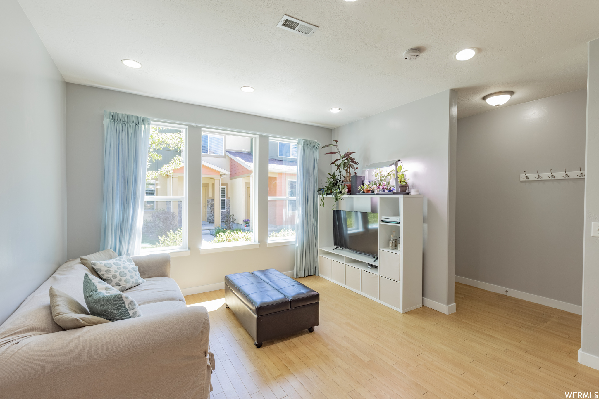 SUMMERLANE AT THE DI - Residential