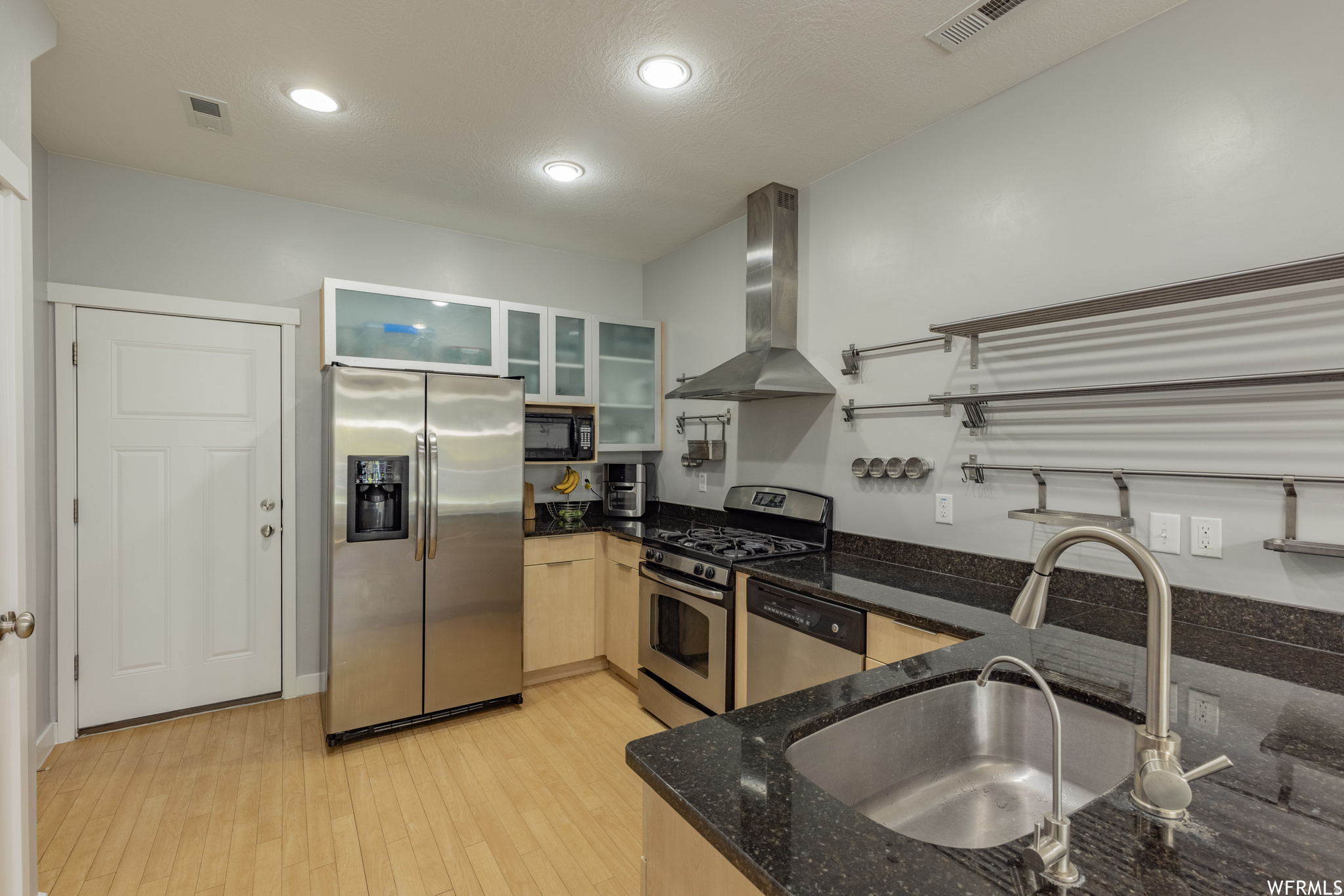 SUMMERLANE AT THE DI - Residential