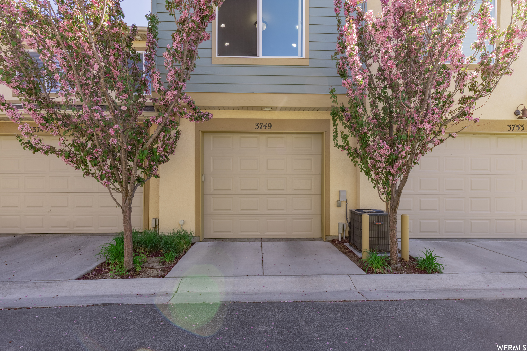 SUMMERLANE AT THE DI - Residential