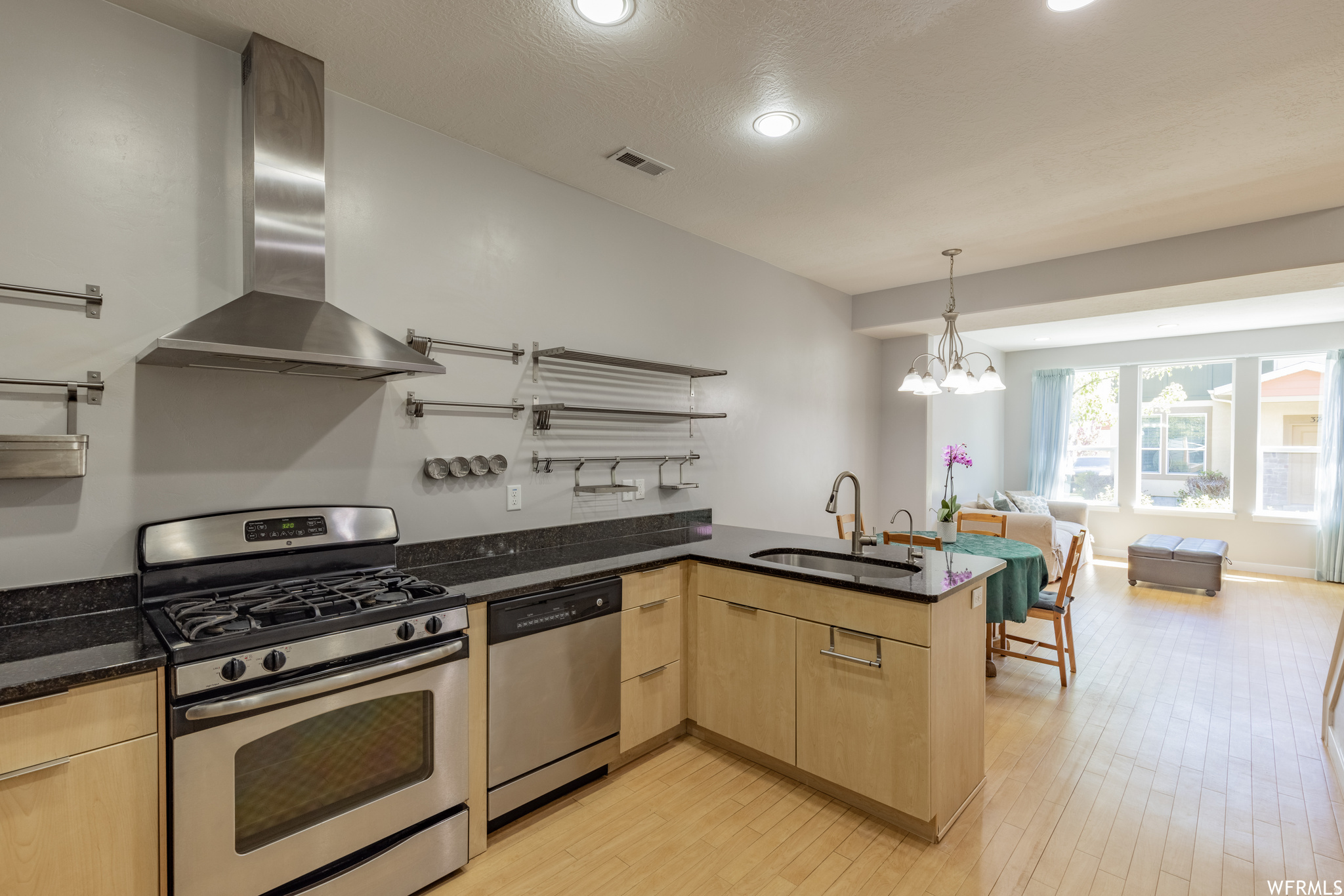 SUMMERLANE AT THE DI - Residential