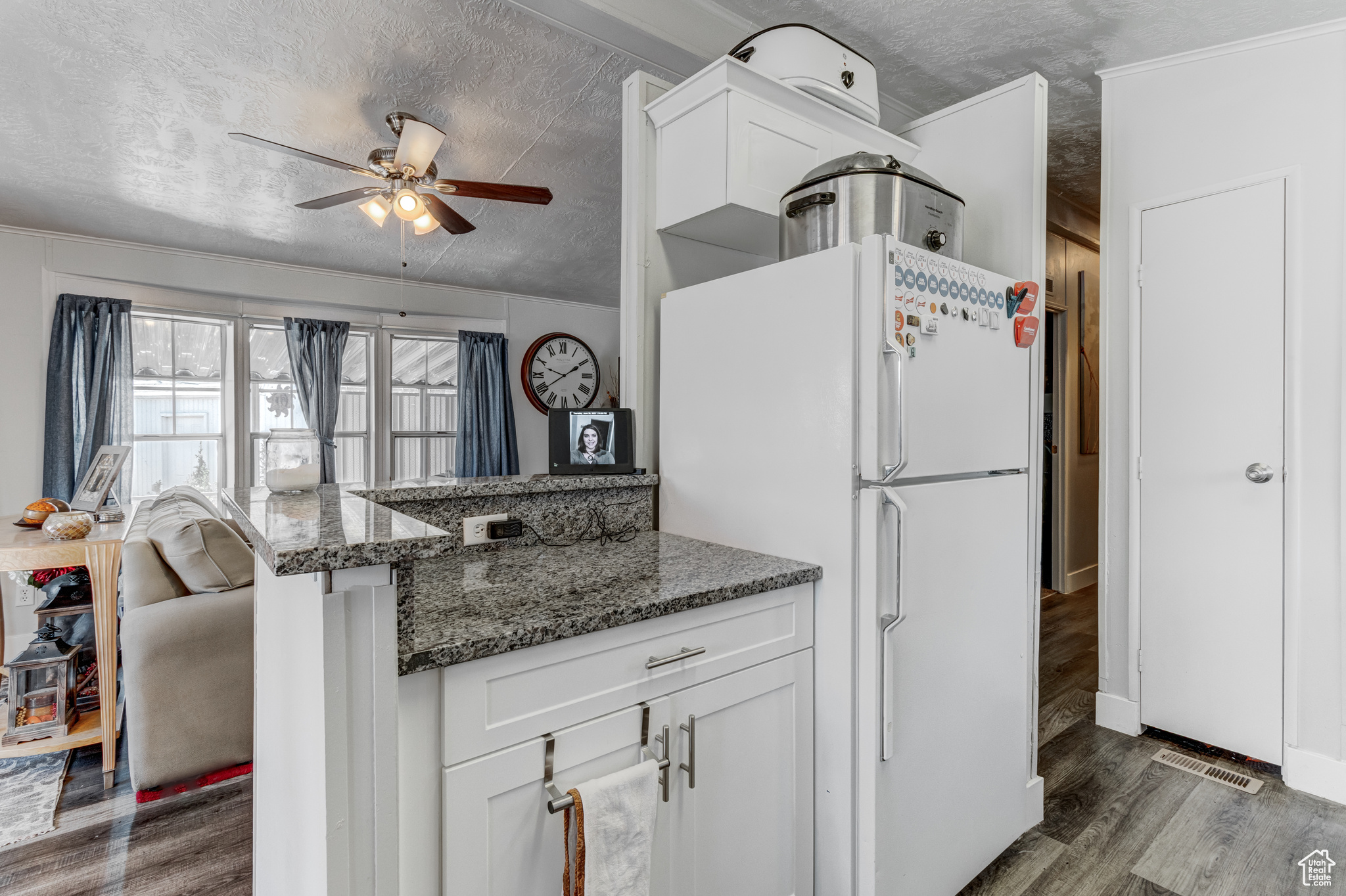 APPLEWOOD - Residential