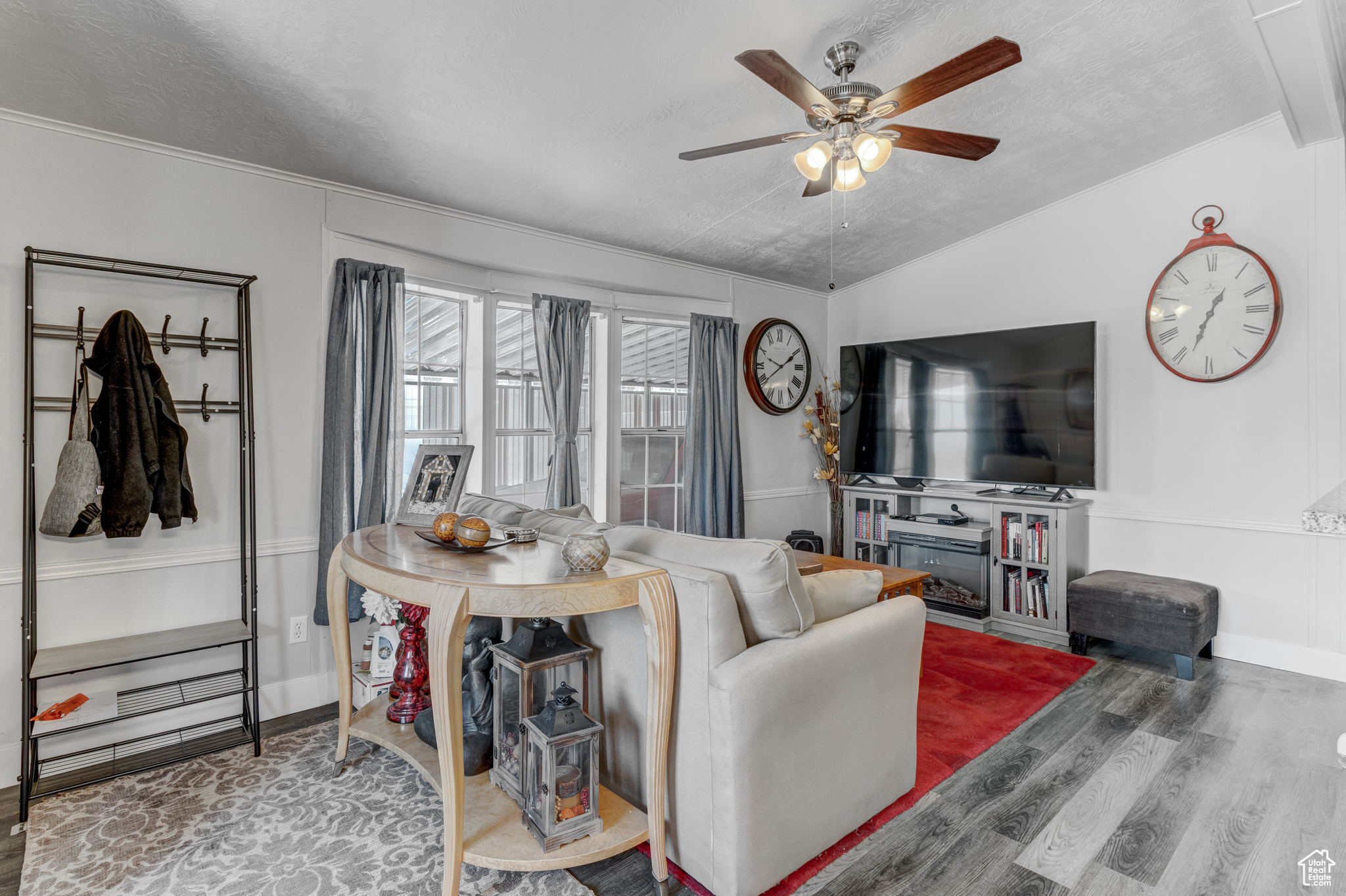 APPLEWOOD - Residential