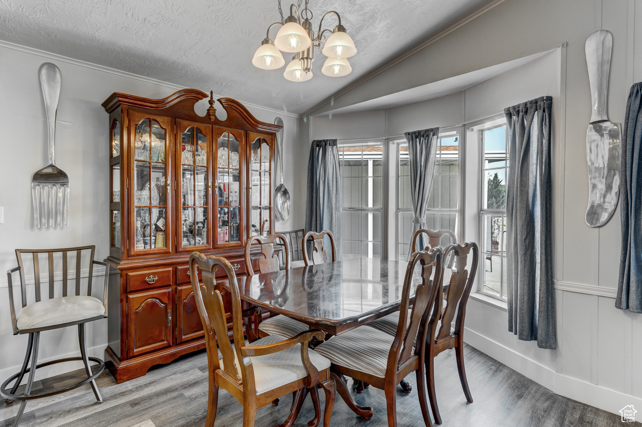 APPLEWOOD - Residential