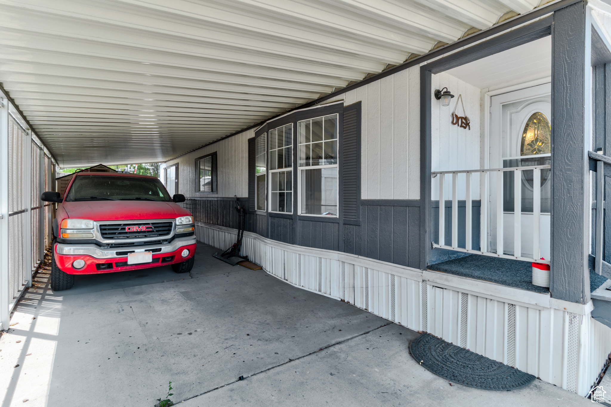 APPLEWOOD - Residential