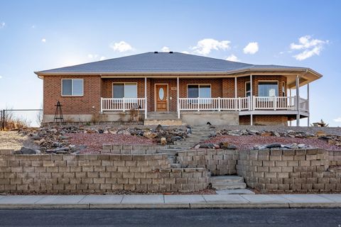 Photo of 390 RIDGE DR, Heber City, UT 84032 (MLS # 2129301)