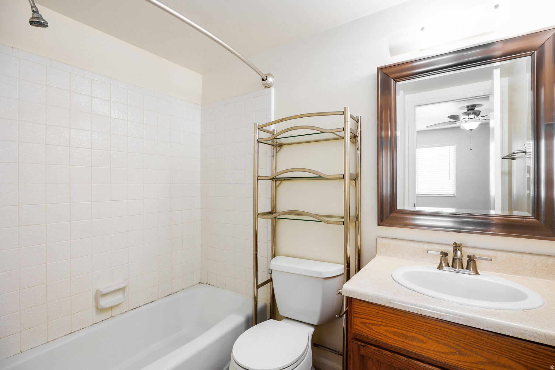 MONTERA CONDOS - Residential