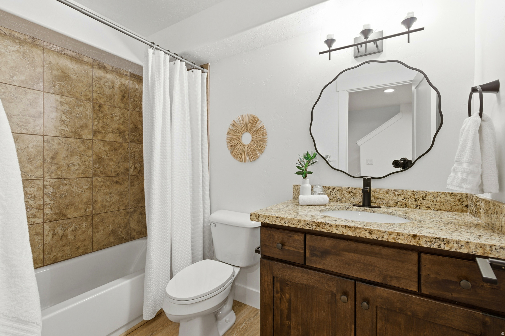 JORDAN HEIGHTS - Residential