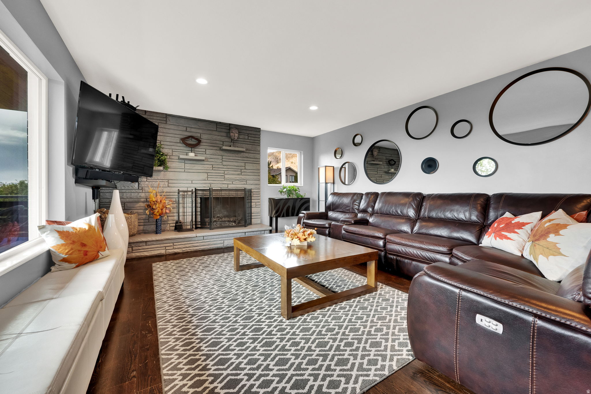 MT OLYMPUS HILLS - Residential