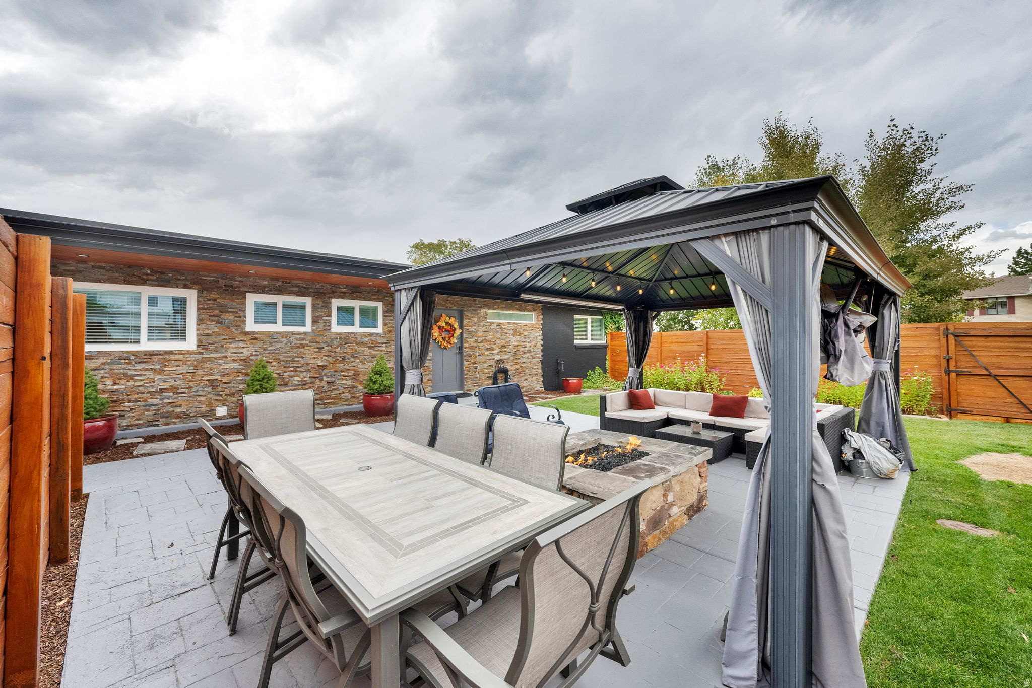 MT OLYMPUS HILLS - Residential