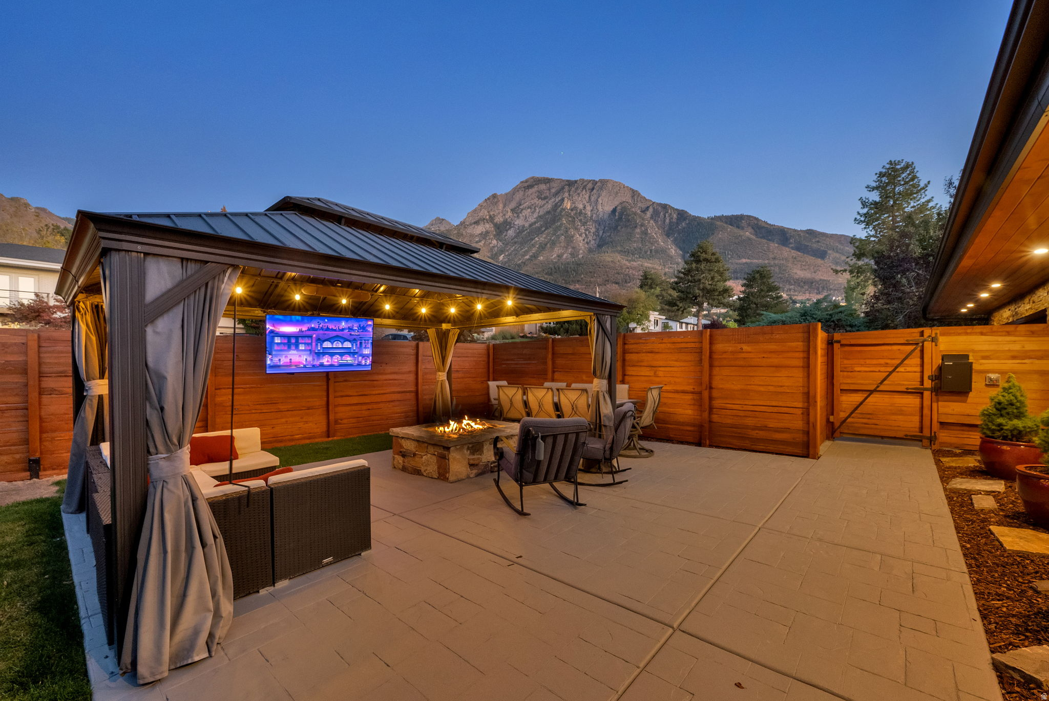 MT OLYMPUS HILLS - Residential