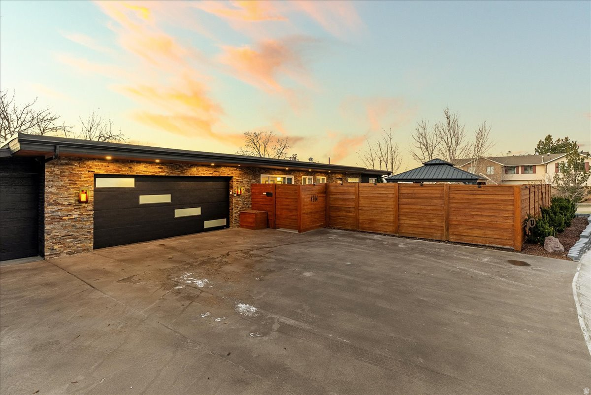 MT OLYMPUS HILLS - Residential