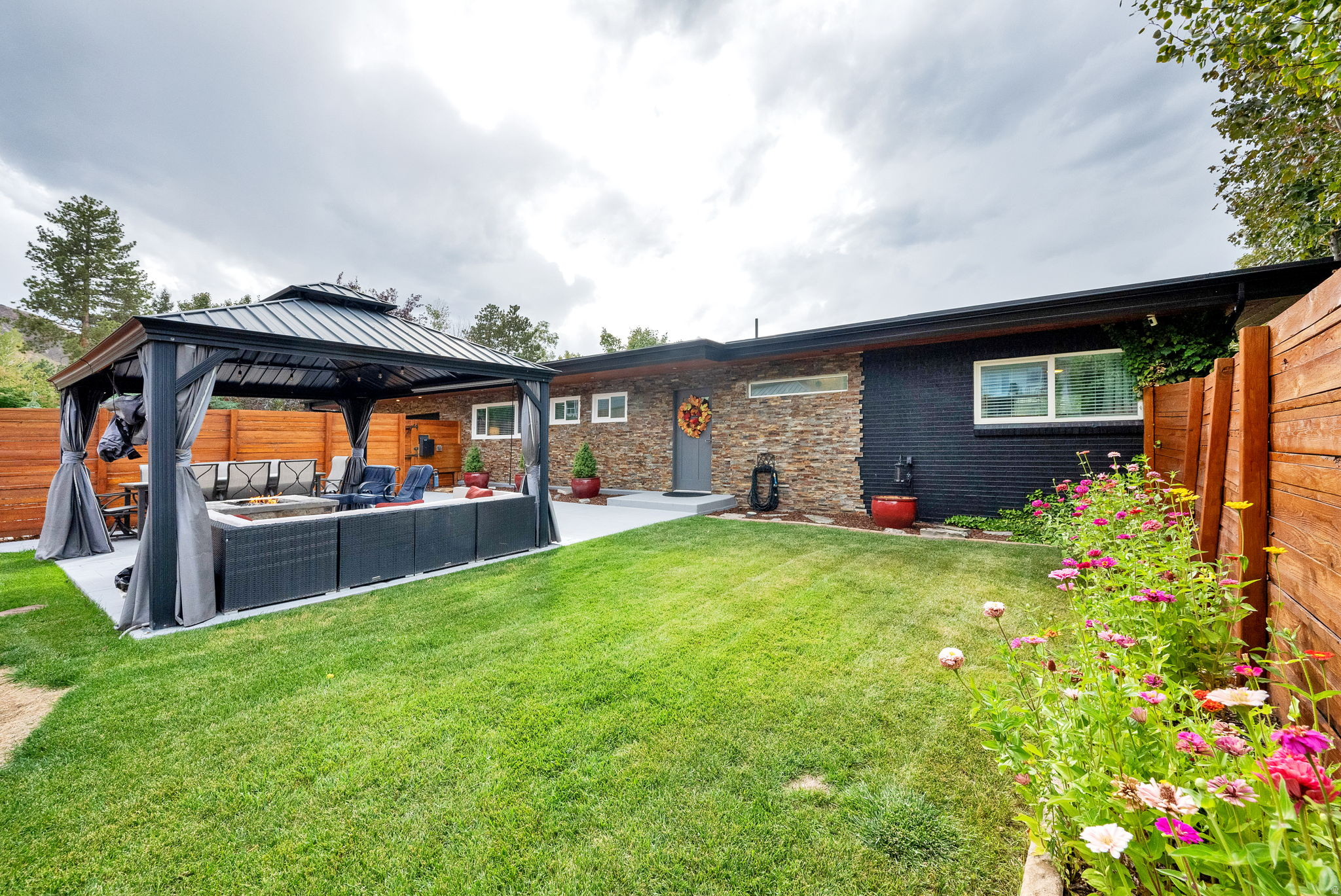 MT OLYMPUS HILLS - Residential