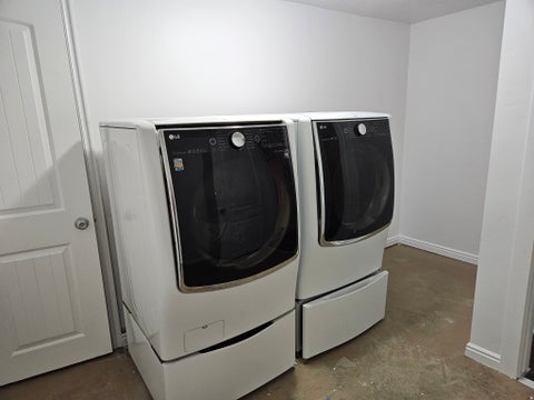 Tiny photo for 173 E 1050 N, Bountiful, UT 84010 (MLS # 2173300)