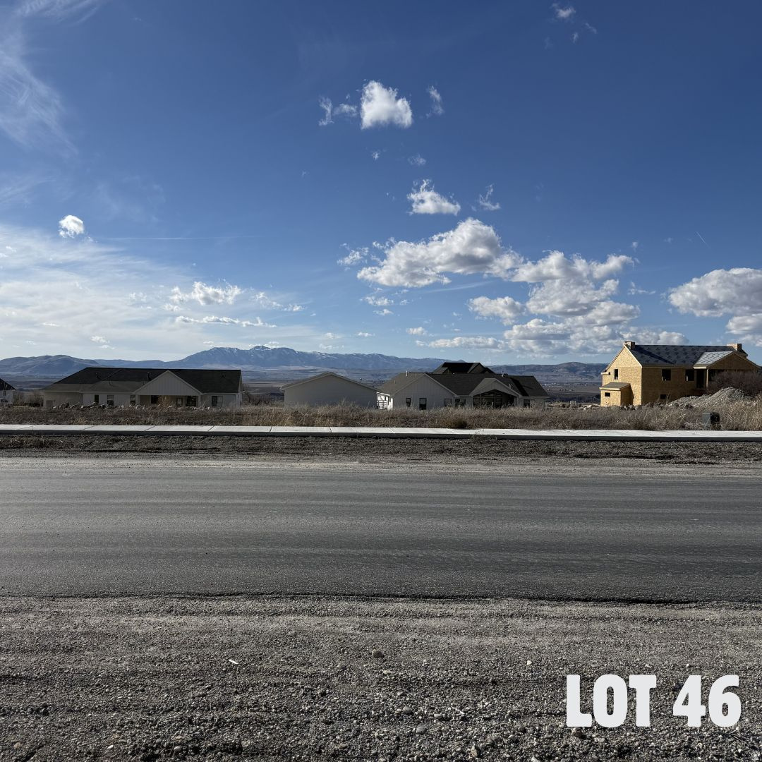 KNOLLS IN RICHMOND - Land