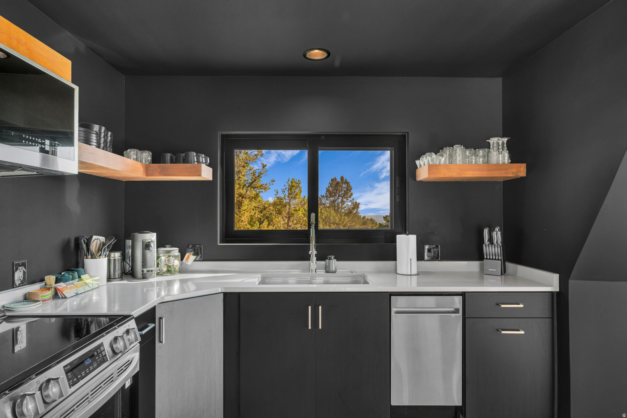 BERRYVILLE HILLS SUBD - Commercial Sale