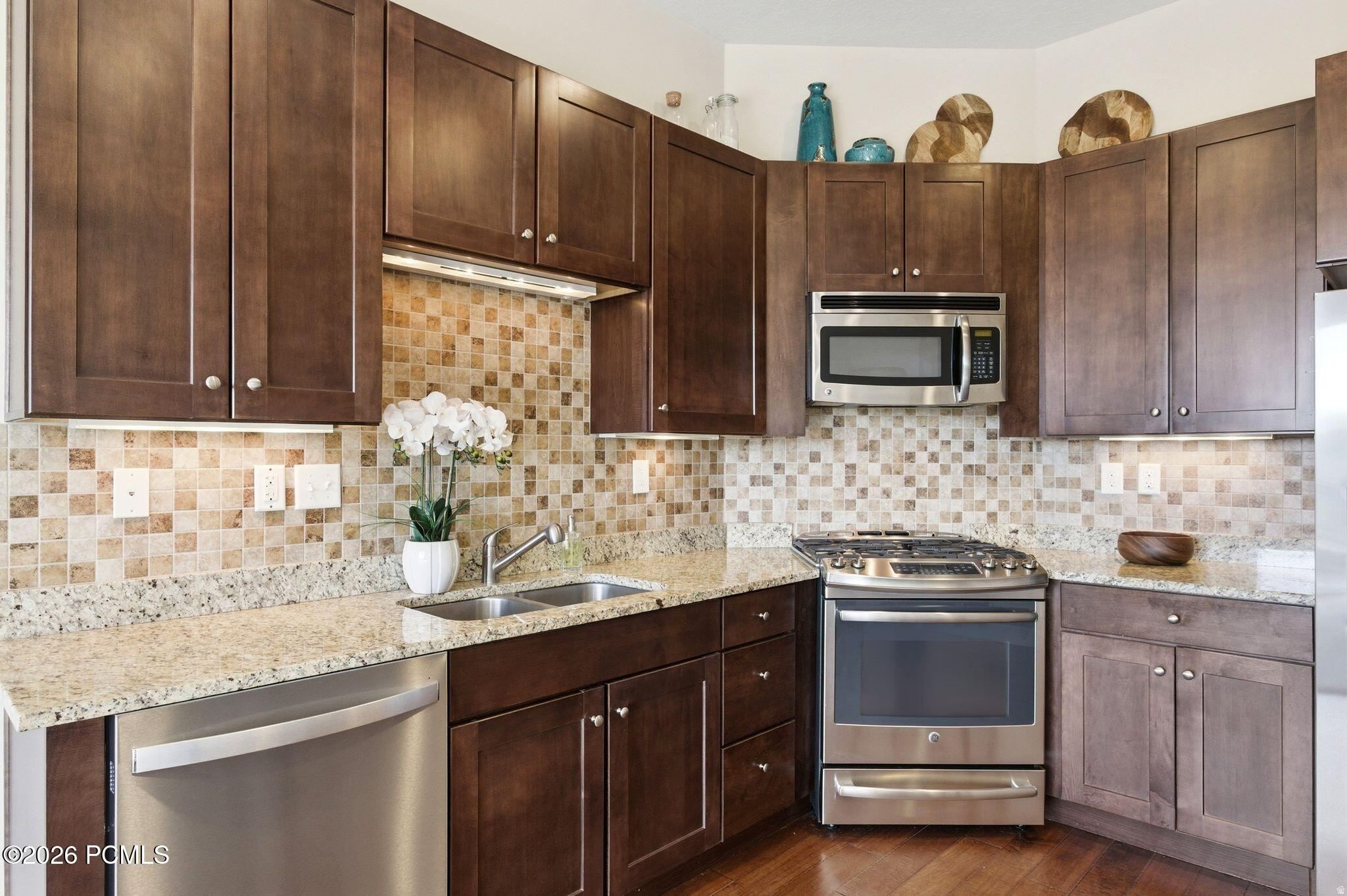 NEWPARK TERRACE - Residential