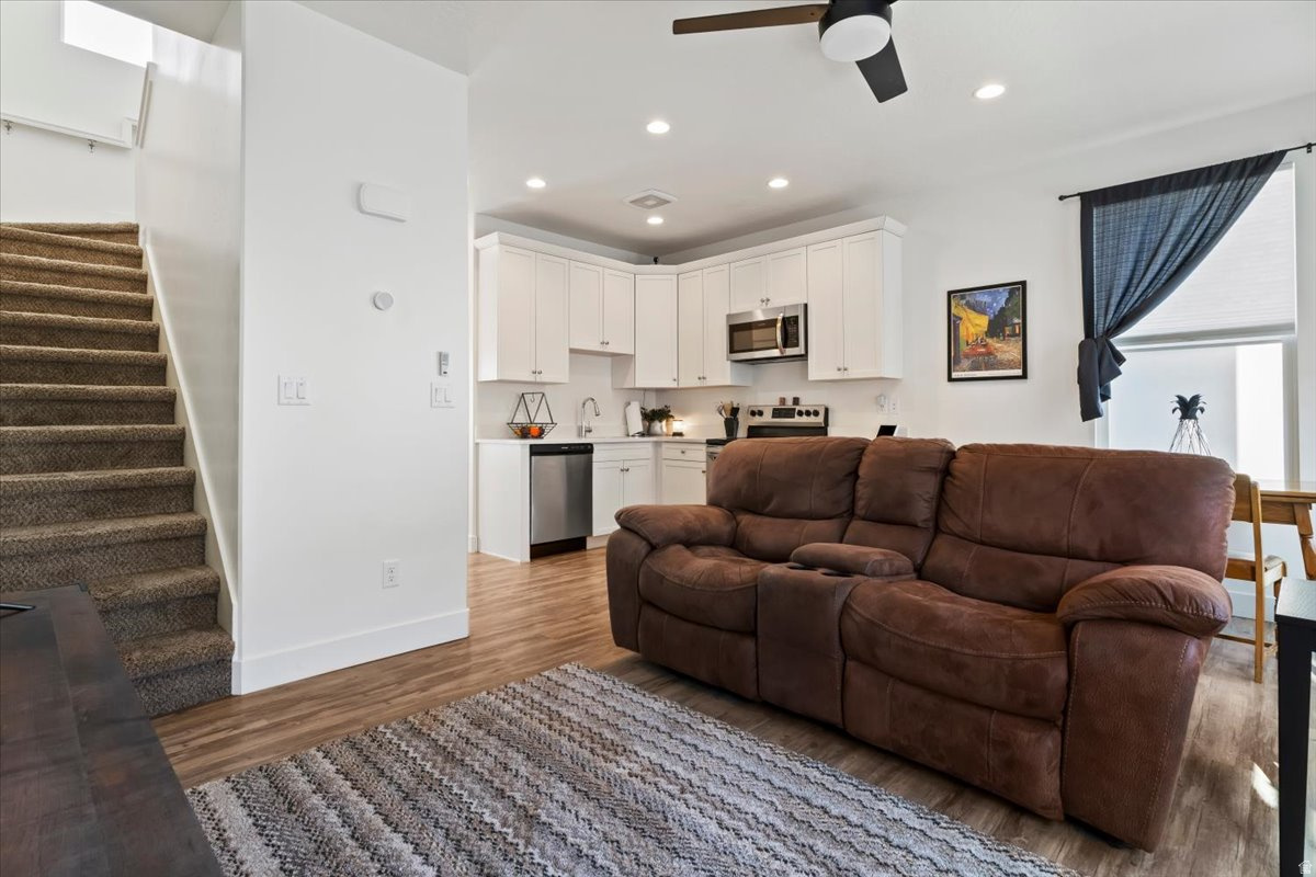 DAYBREAK HIGHLAND PARK - Residential