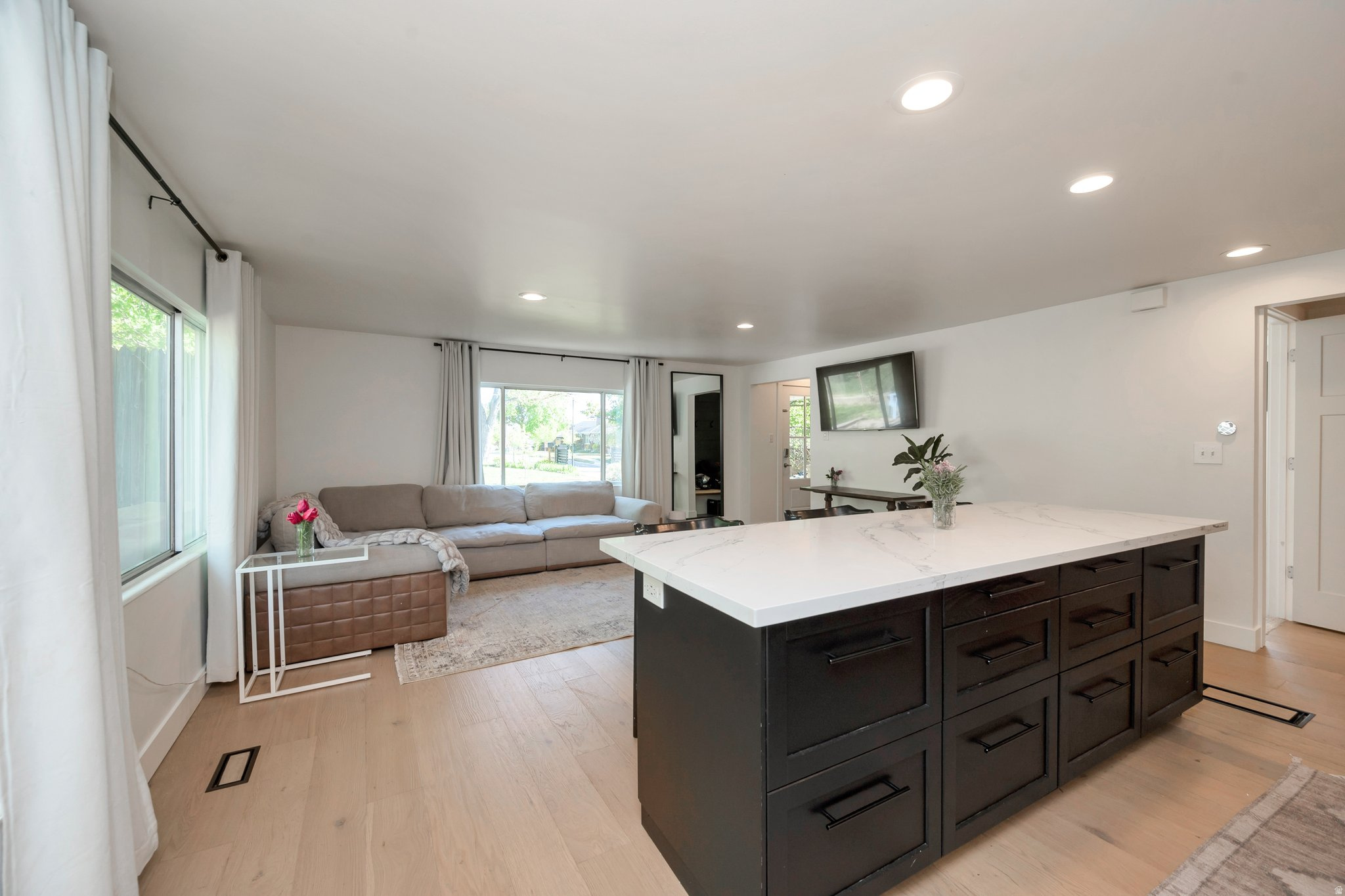 LAURELHURST - Residential