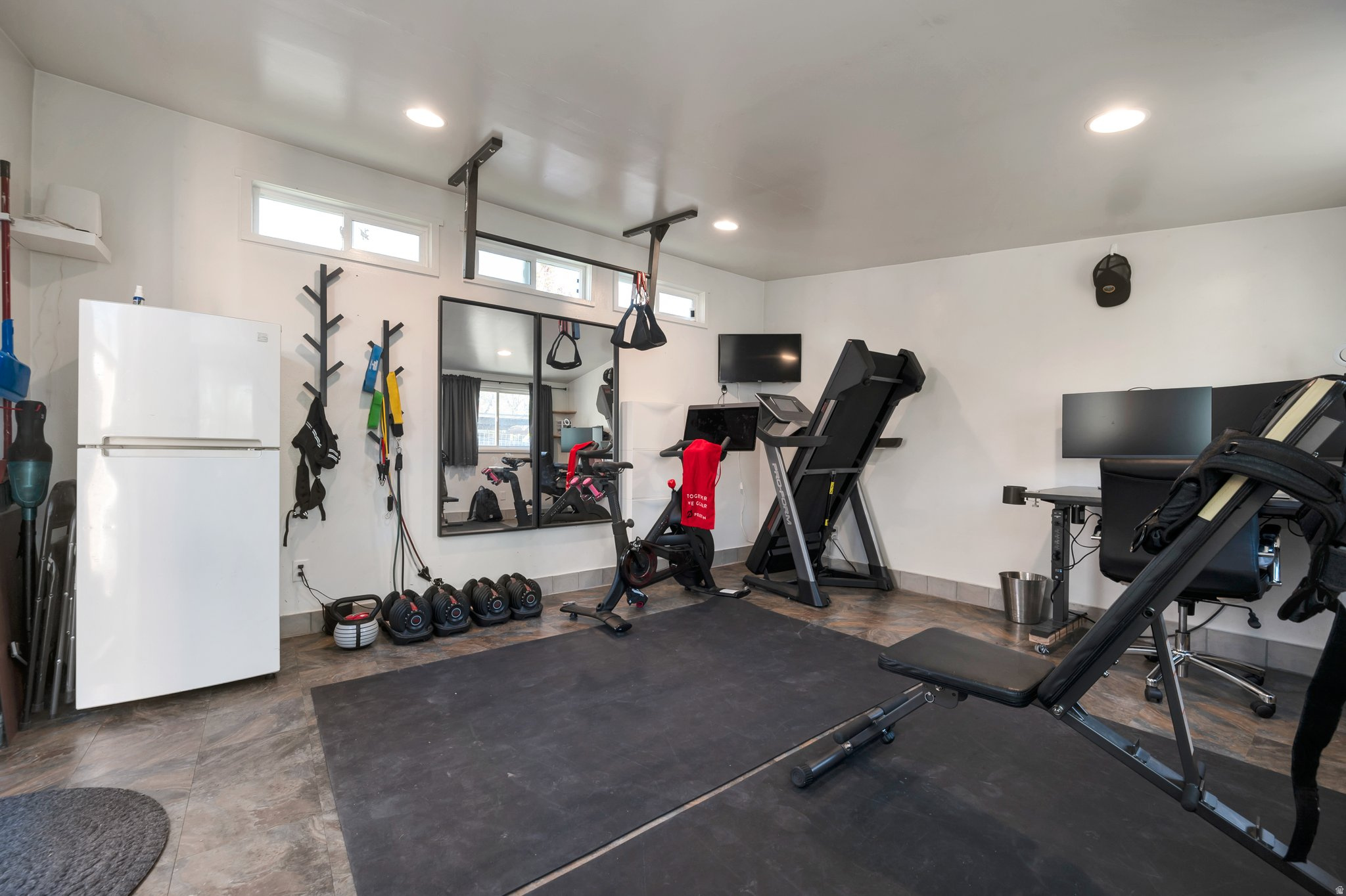 LAURELHURST - Residential