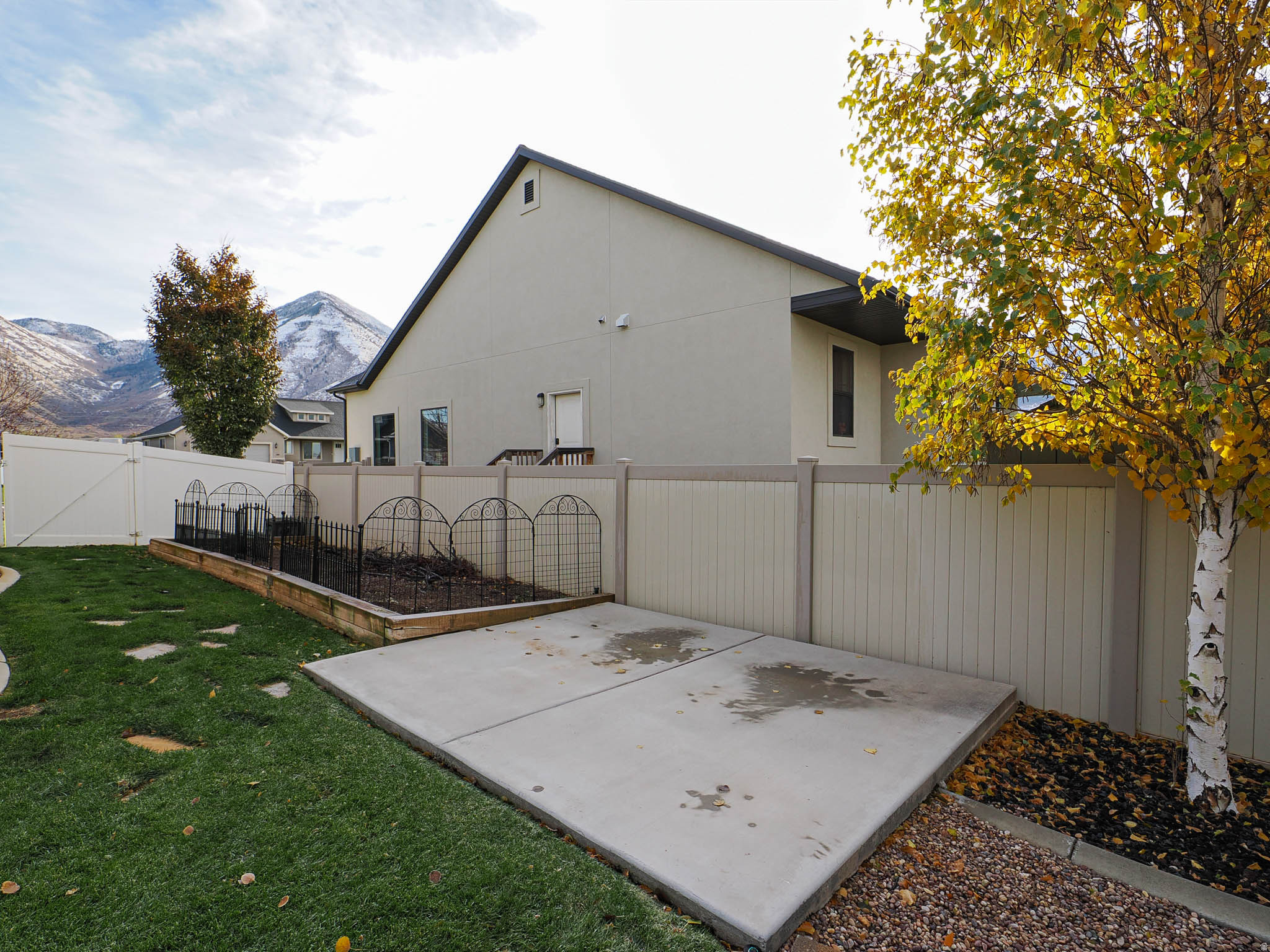 SALEM HEIGHTS - Residential