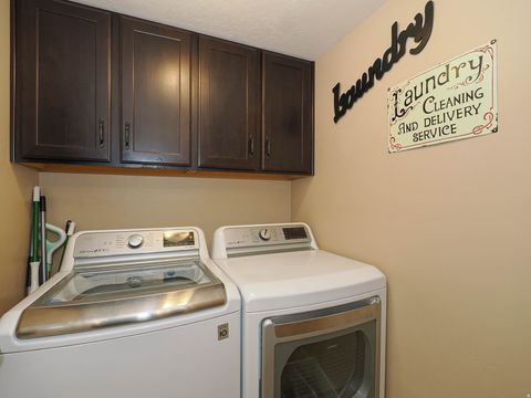 Tiny photo for 85 N 900 E, Salem, UT 84653 (MLS # 2147169)