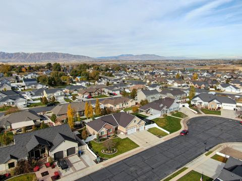 Tiny photo for 85 N 900 E, Salem, UT 84653 (MLS # 2147169)