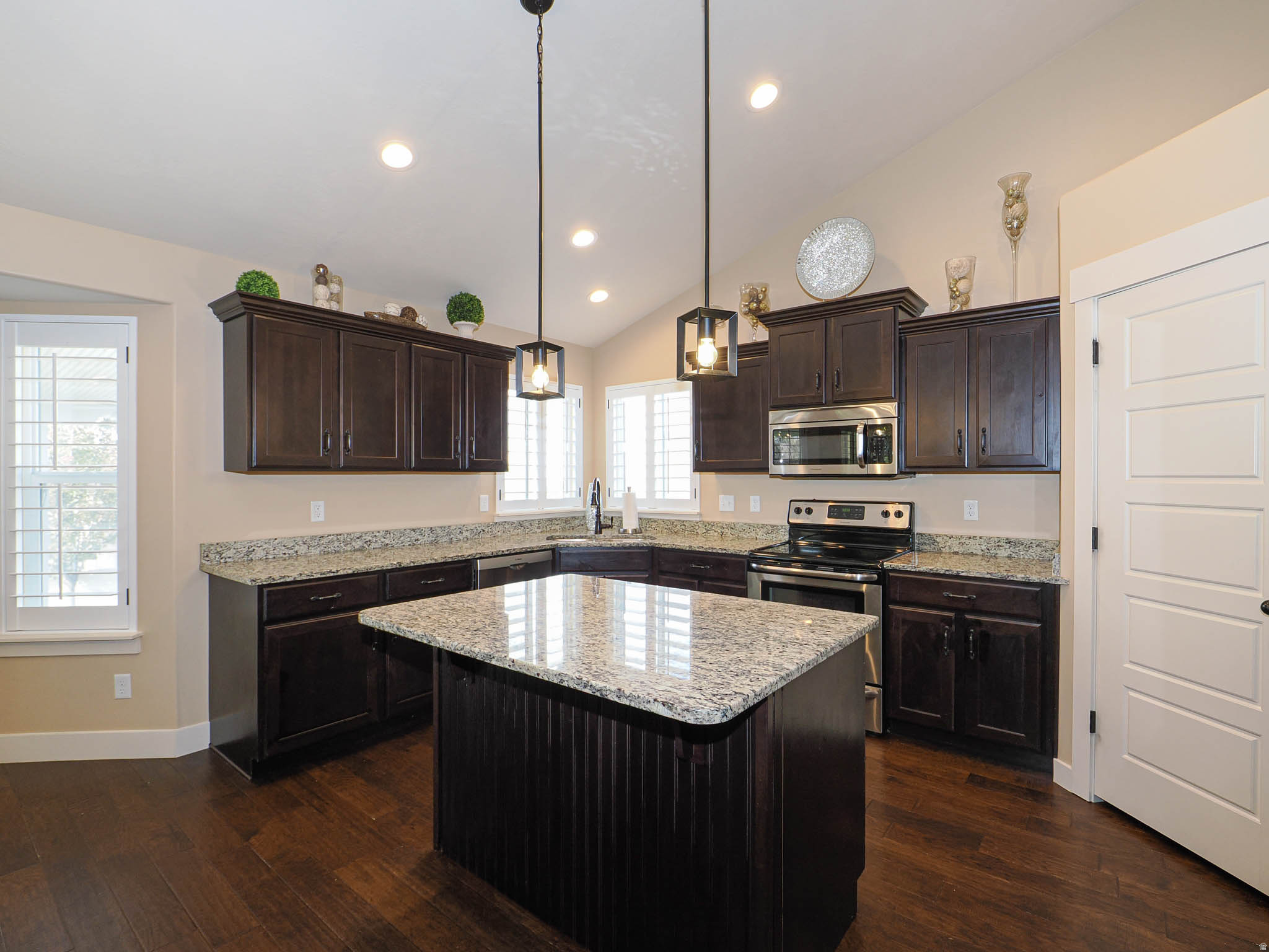 SALEM HEIGHTS - Residential