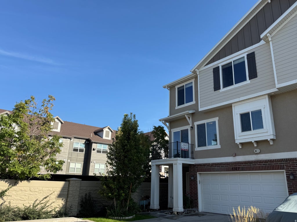 Photo of 5377 W SIMMONS PEAK PL, Herriman, UT 84096 (MLS # 2186561)
