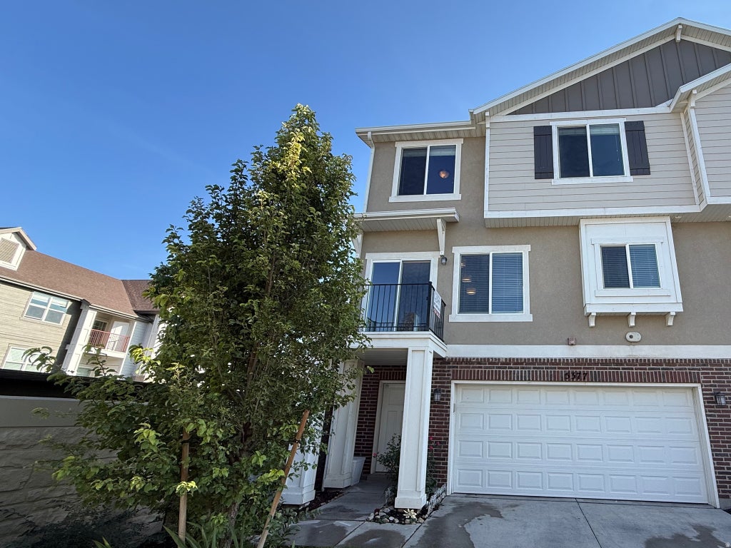 Photo of 5377 W SIMMONS PEAK PL, Herriman, UT 84096 (MLS # 2186561)