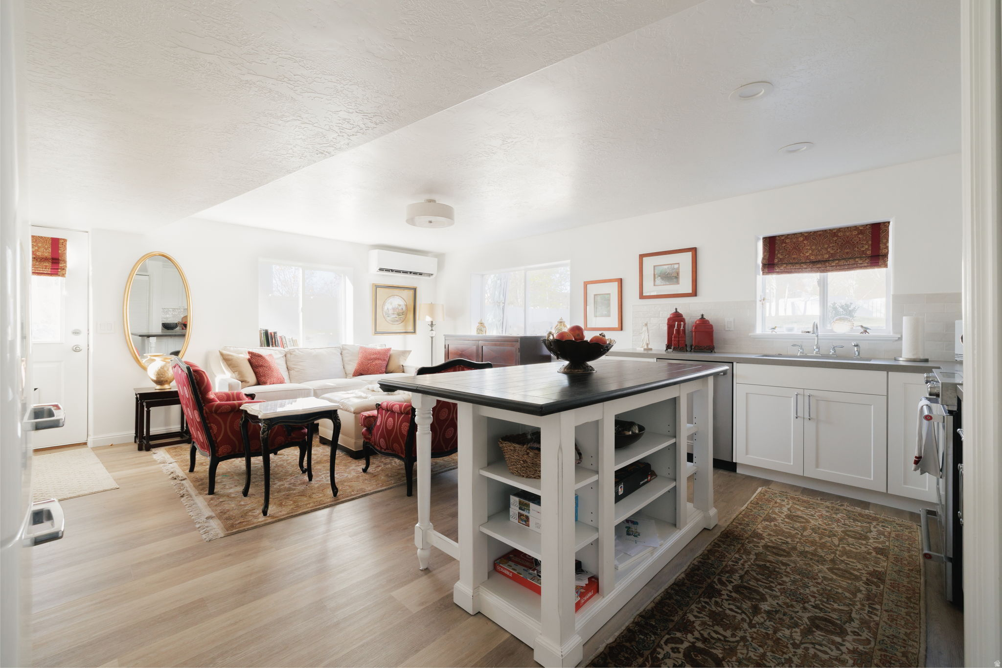 VICTORS LANDING - Residential