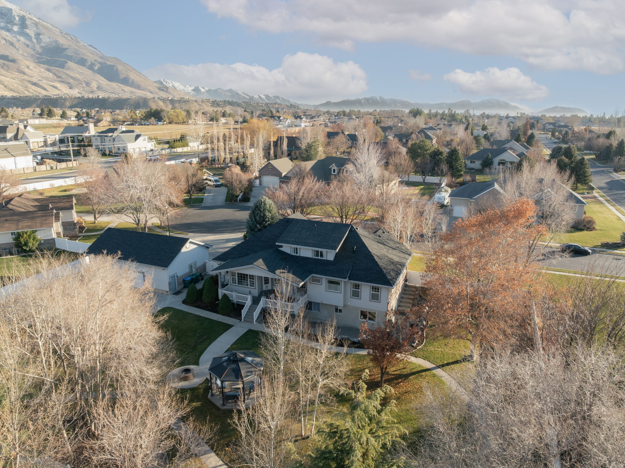 VICTORS LANDING - Residential