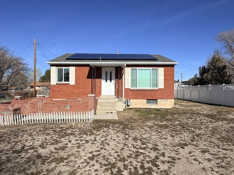 56 W COTTAGE AVE Sandy UT 84070