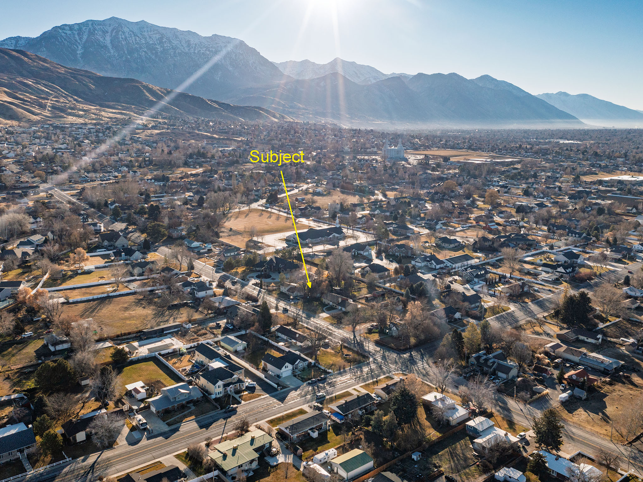 Main image without alt text