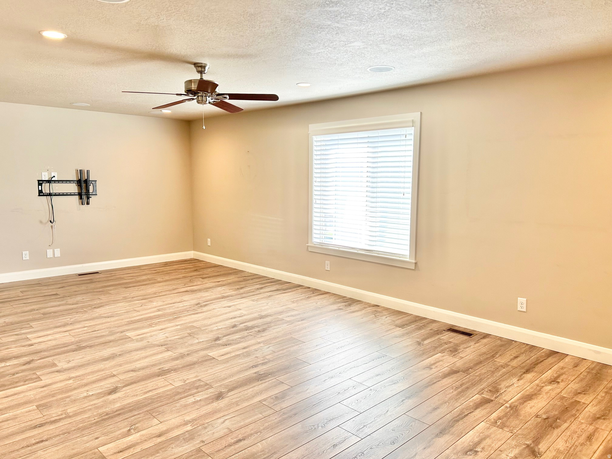 COUNTRYSIDE VILLAGE - Residential