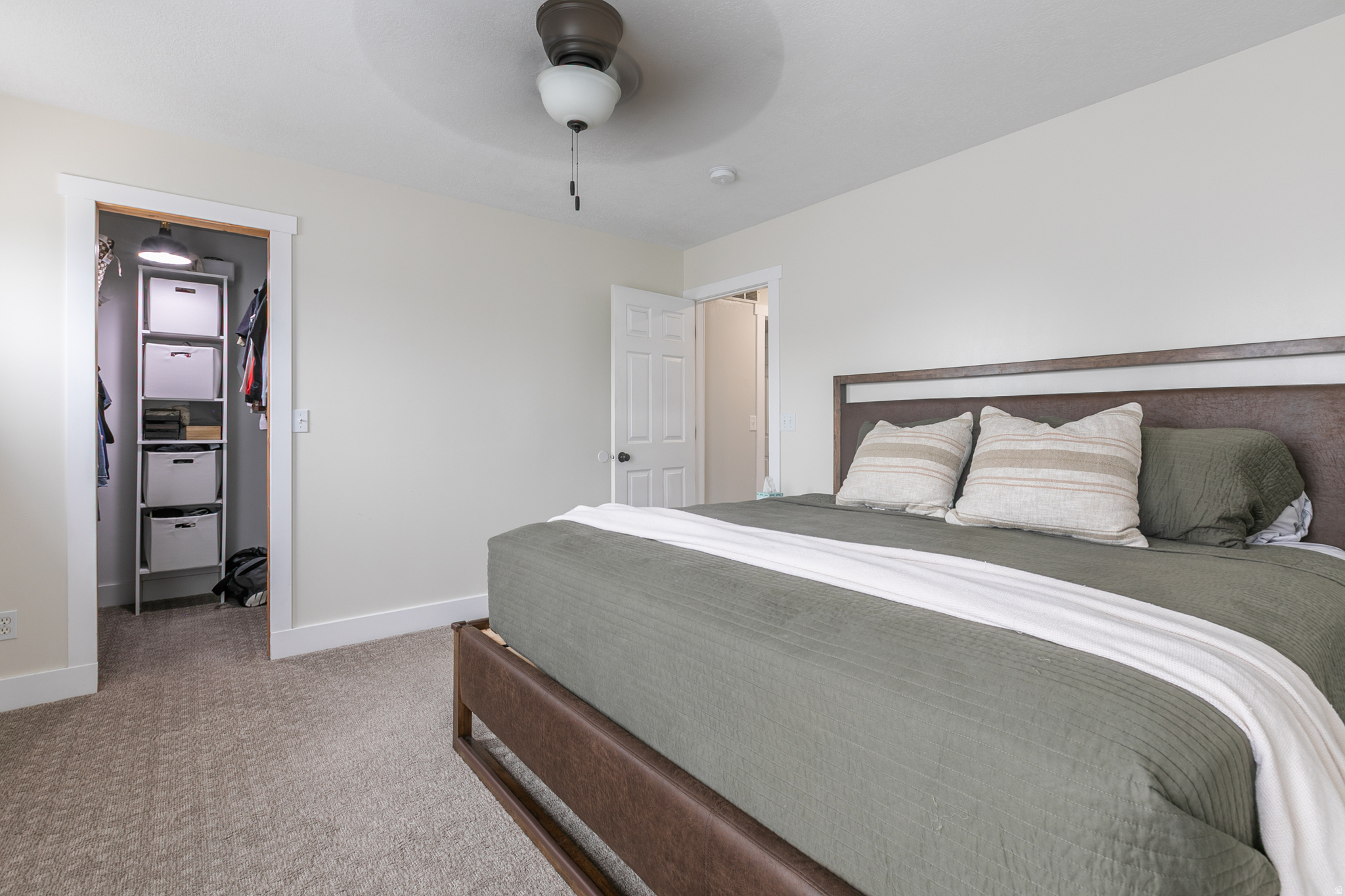 NEW TOWNE SQUARE - Residential