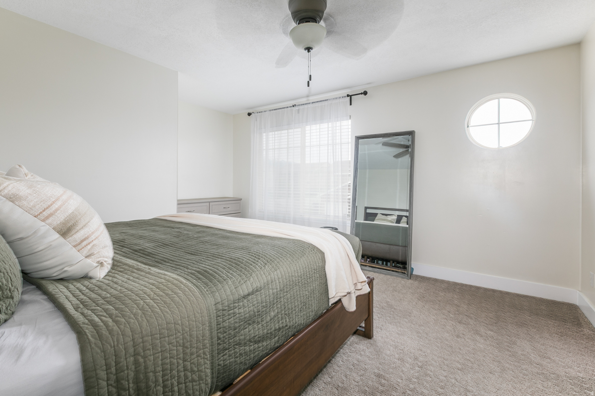 NEW TOWNE SQUARE - Residential