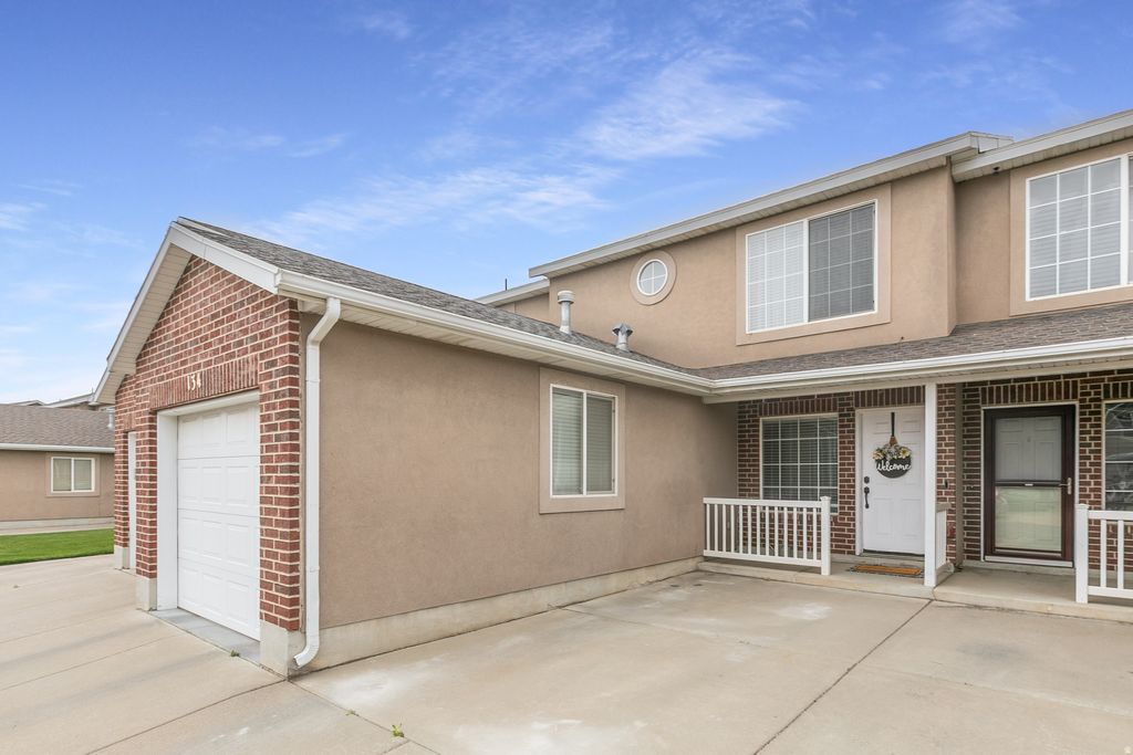 Photo of 134 W 2525 N, Harrisville, UT 84414 (MLS # 2152214)