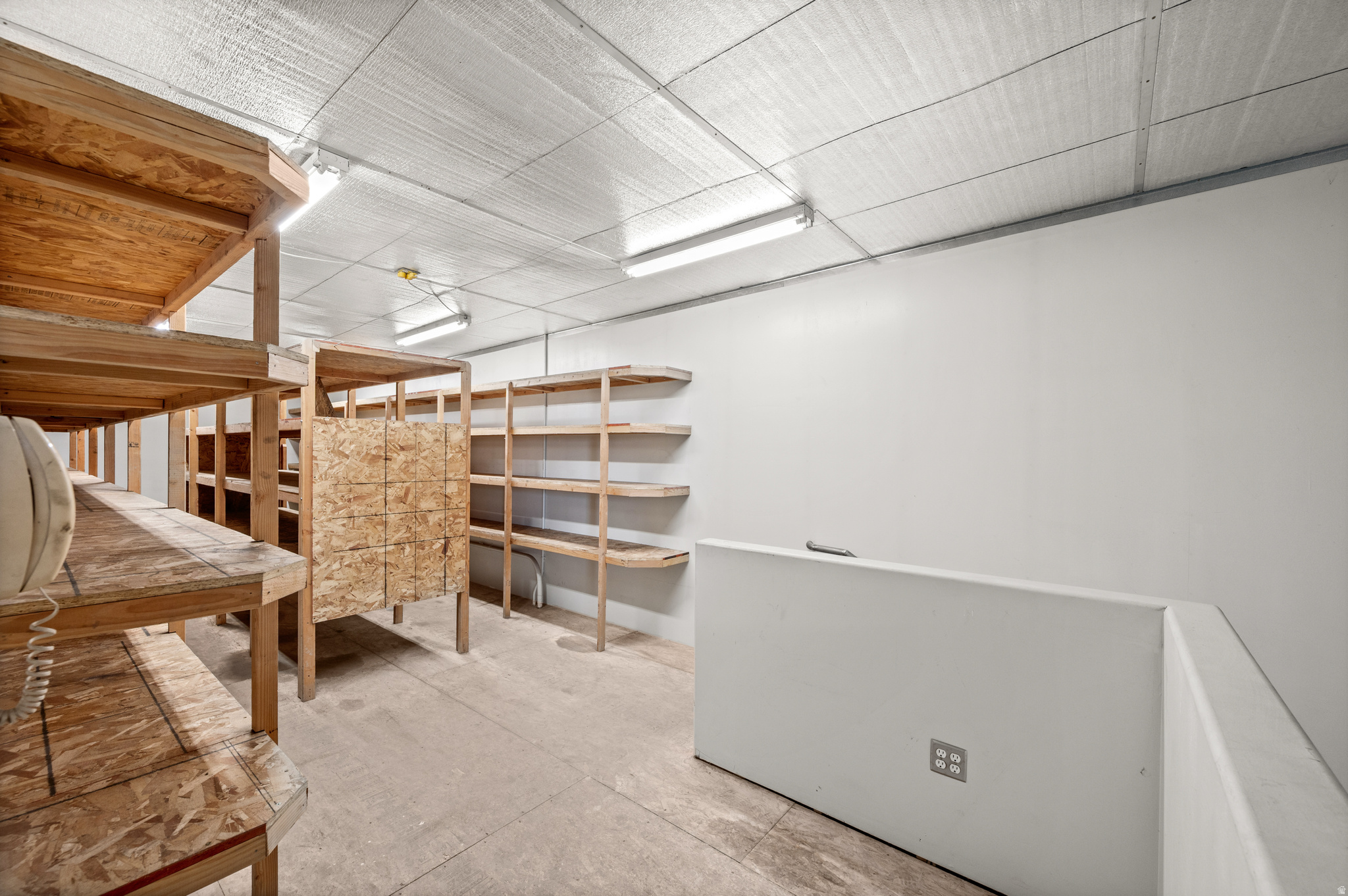 AVIGATION CONDO - Commercial Lease