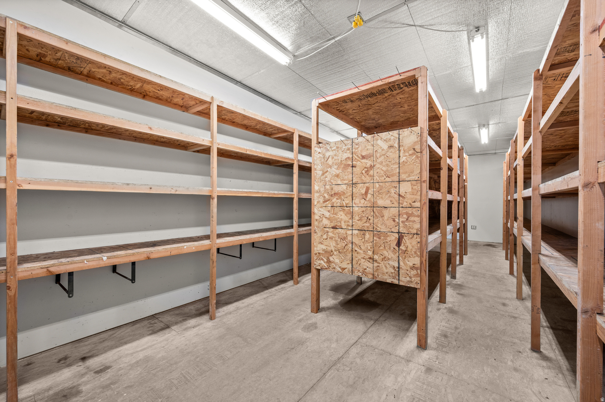 AVIGATION CONDO - Commercial Lease