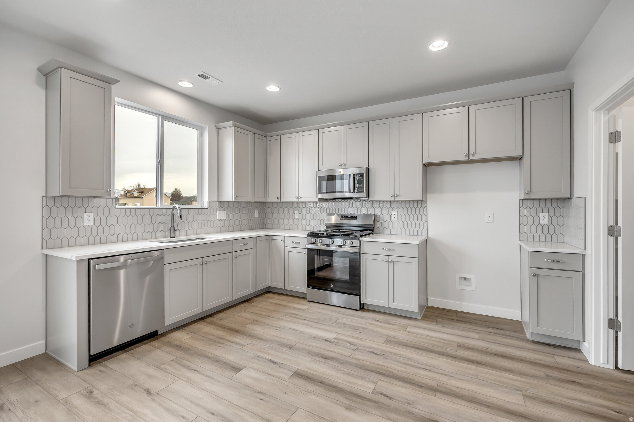 VISTA AT SUMMERFIELD - Residential