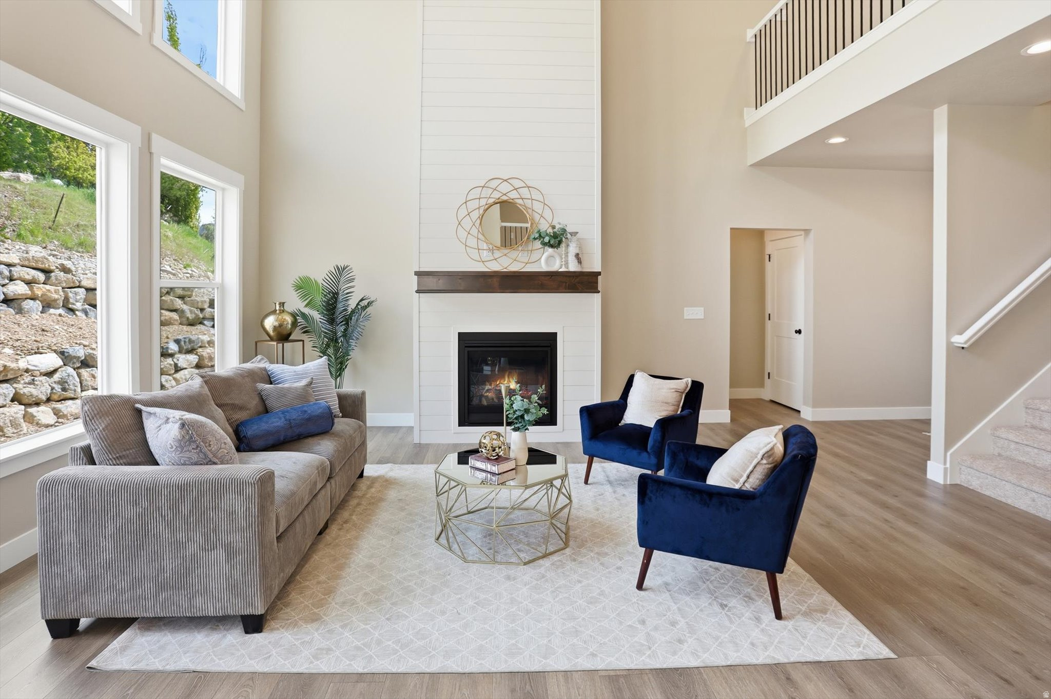 MOUNTAIN GATE ESTATES - Residential