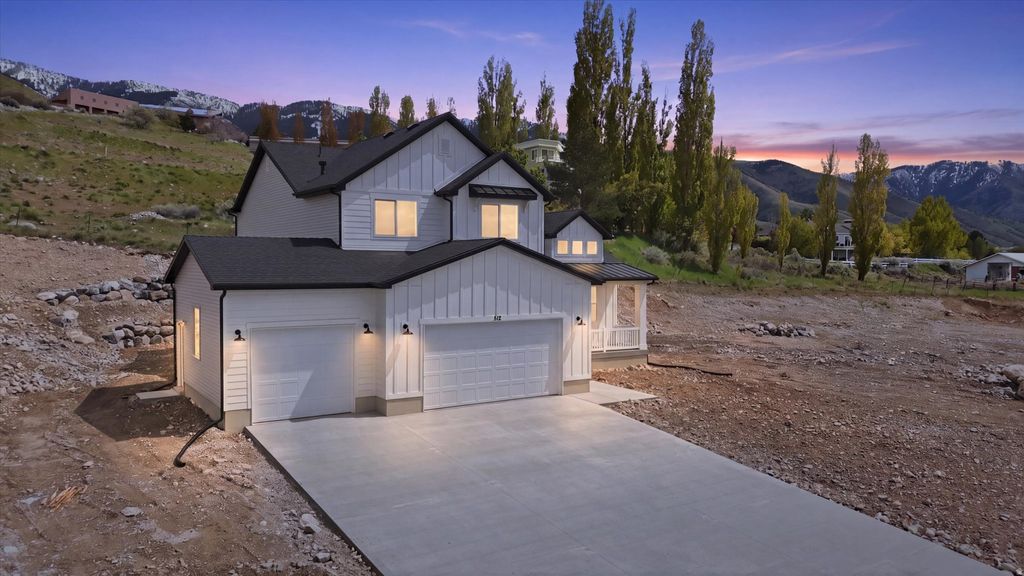 Photo of 512 N 960 E #175, Hyde Park, UT 84318 (MLS # 2154013)