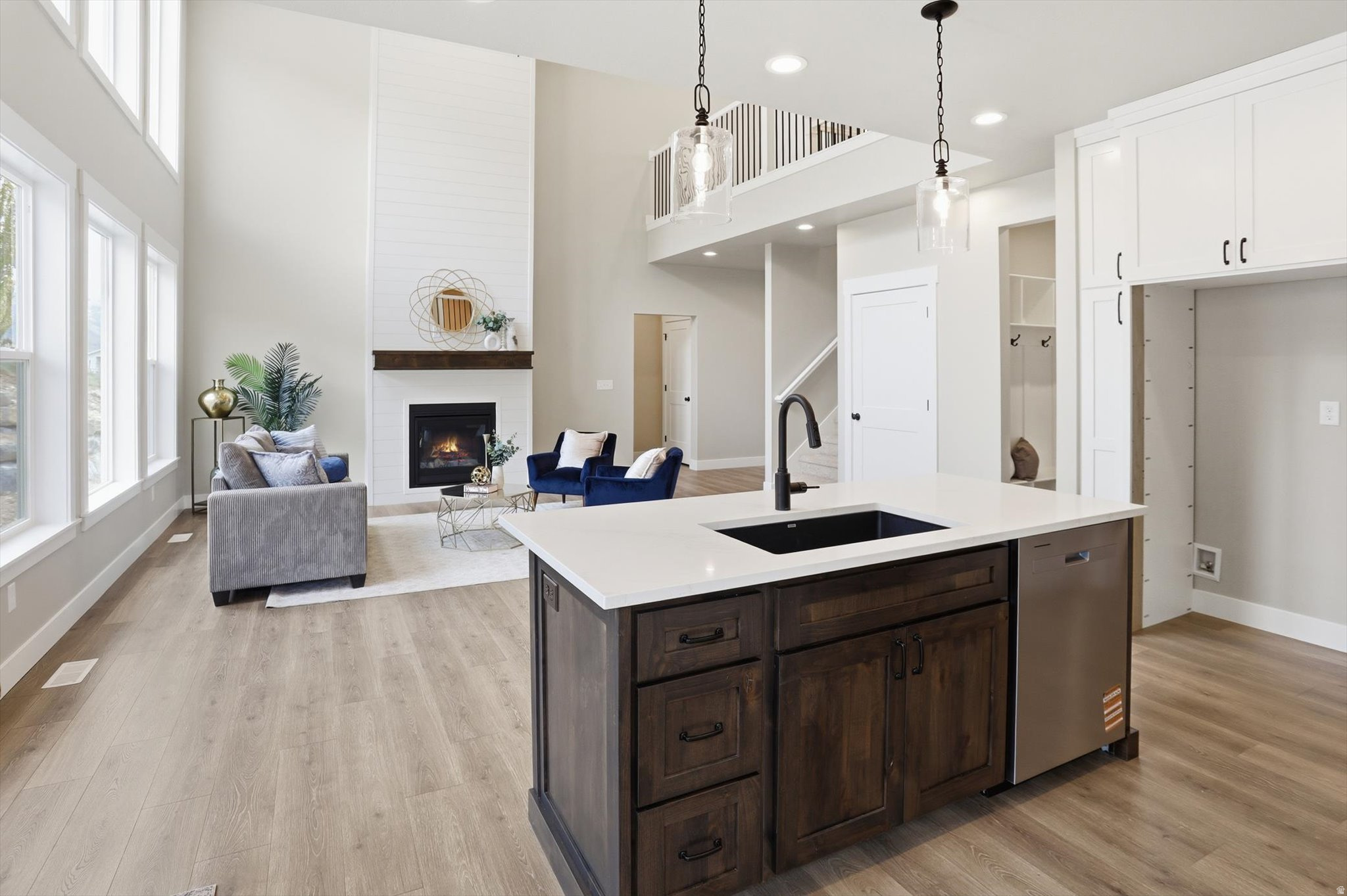 MOUNTAIN GATE ESTATES - Residential